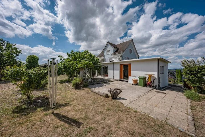 PRUNKVOLLES MEHRFAMILIENHAUS MIT CHARAKTER – Foto 6 von 8