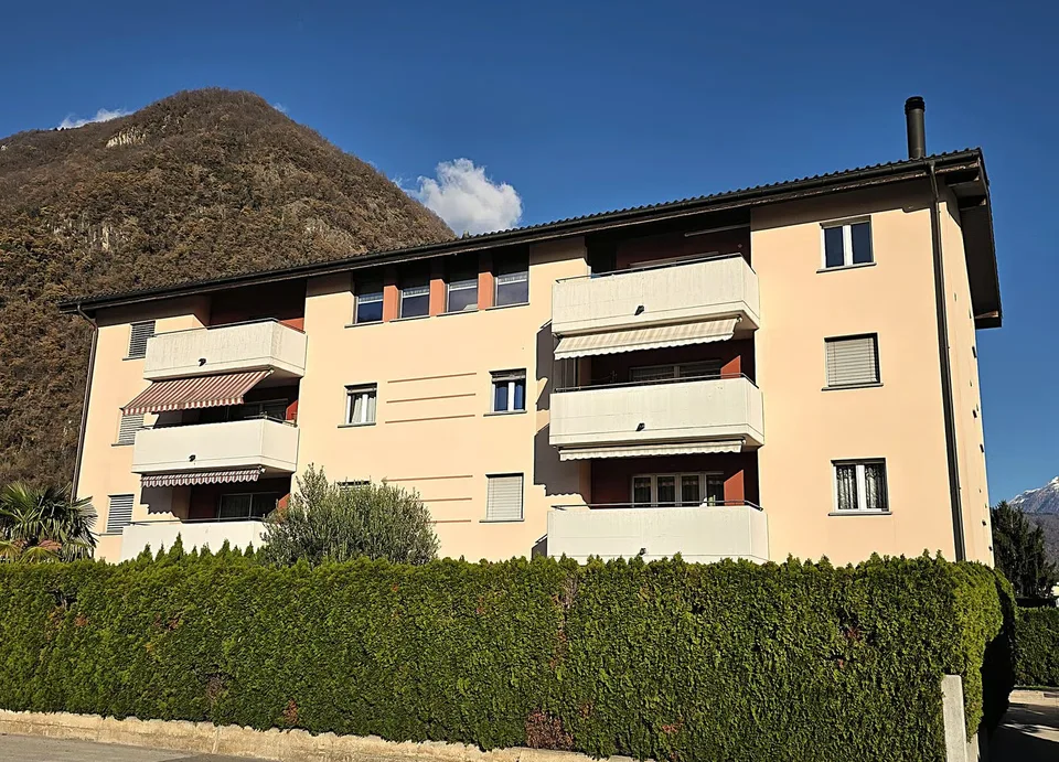 Magnifique penthouse de 5,5 pièces avec piscine à Arbedo-Castione – photo 5 sur 22