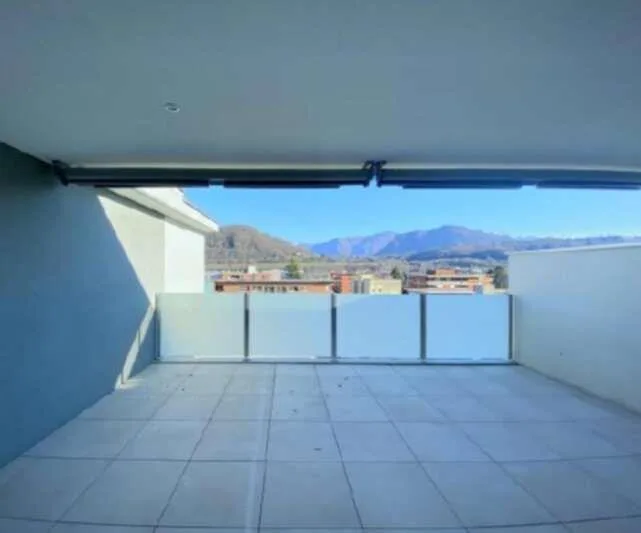 Nuovo e luminoso appartamento 2.5 locali con grande terrazzo in affitt