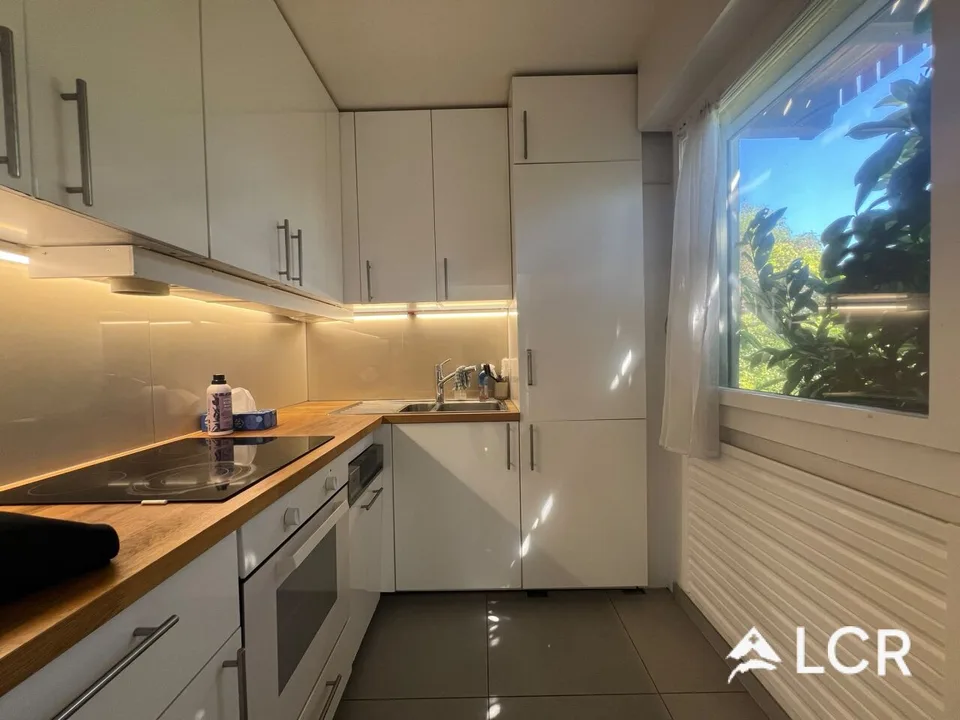 Beautiful individual house with 6 rooms / 4 bedrooms / 2 bathrooms / 3 parking spaces / electric charging station