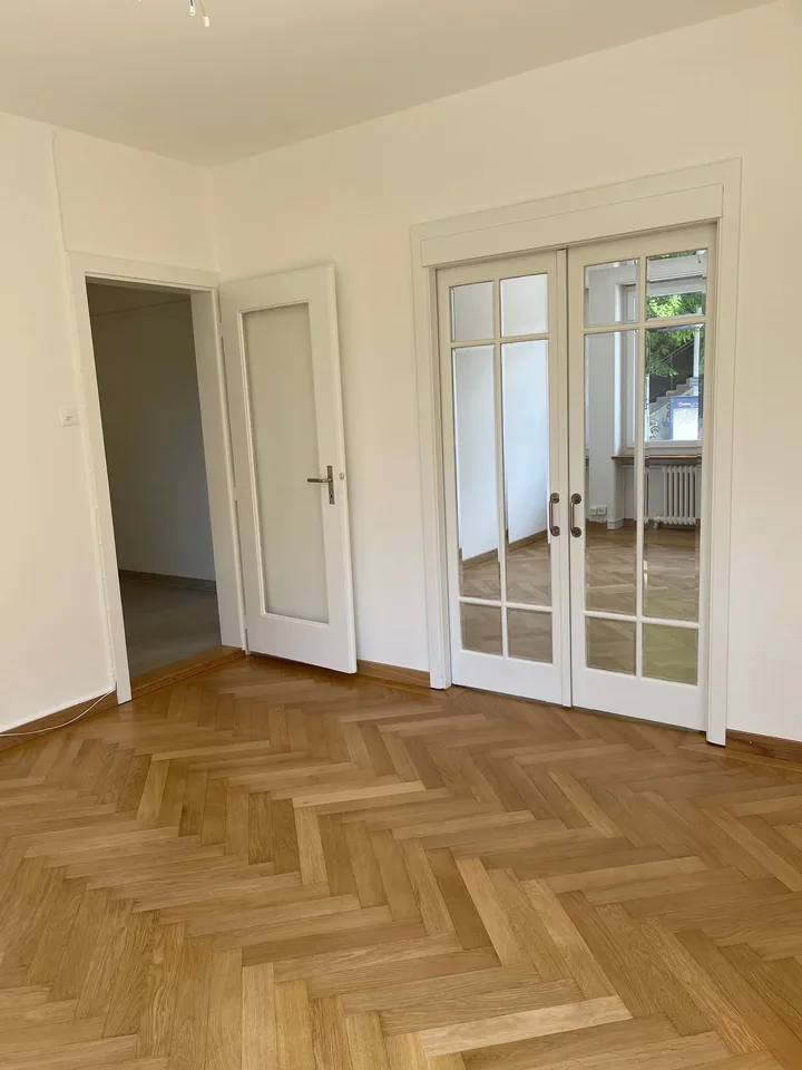 Ottimo appartamento di 4.5 locali in un edificio storico in General-Dufour-Strasse a Bienne – foto 3 di 12