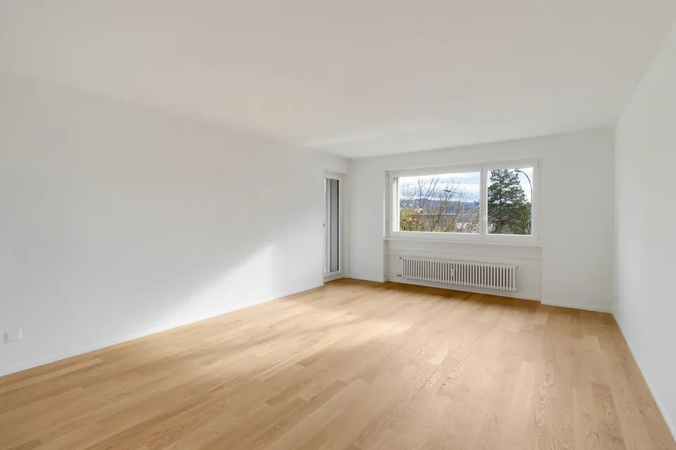 Moderno appartamento con 3 camere in proprietà ristrutturata