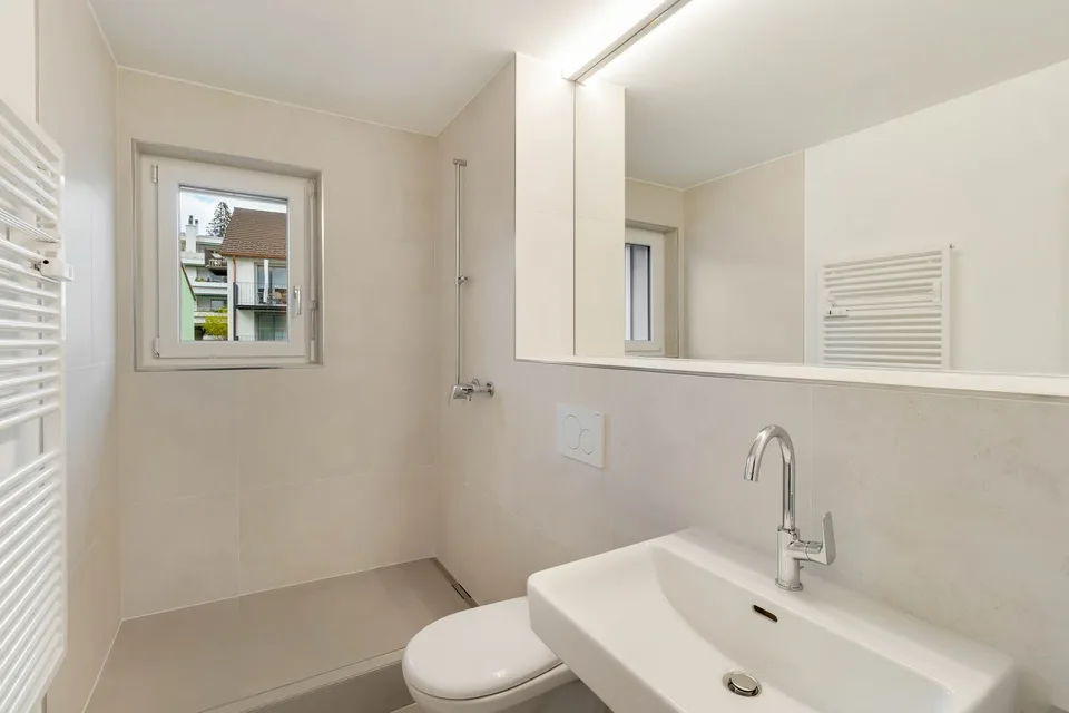 Moderno appartamento con 3 camere in proprietà ristrutturata