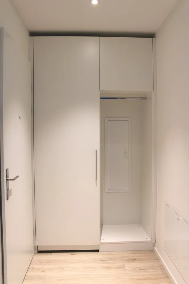 Moderne und zentral gelegene 2.5-Zimmer-Wohnung mit Loggia