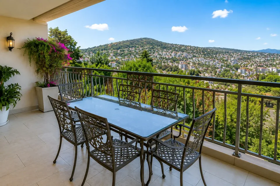 Pregassona – Elegante 7-Zimmer-Wohnung mit Terrasse, Pool und Wellnessbereich – Foto 6 von 7