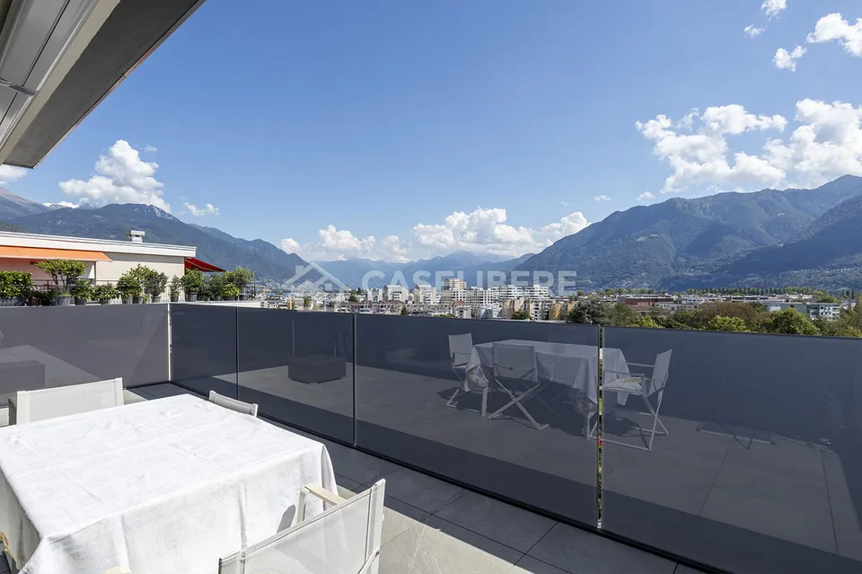 MODERNO ATTICO DI 3.5 CON TERRAZZA A LOCARNO – foto 3 di 18