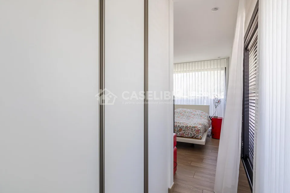 MODERNO ATTICO DI 3.5 CON TERRAZZA A LOCARNO – foto 10 di 18