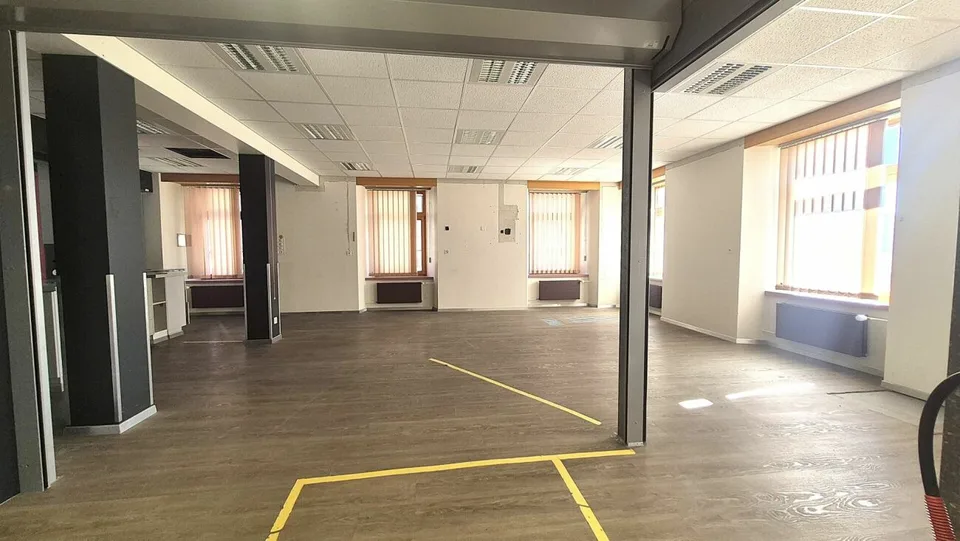 Local commercial / bureaux au coeur des Ponts-de-Martel – photo 4 sur 12