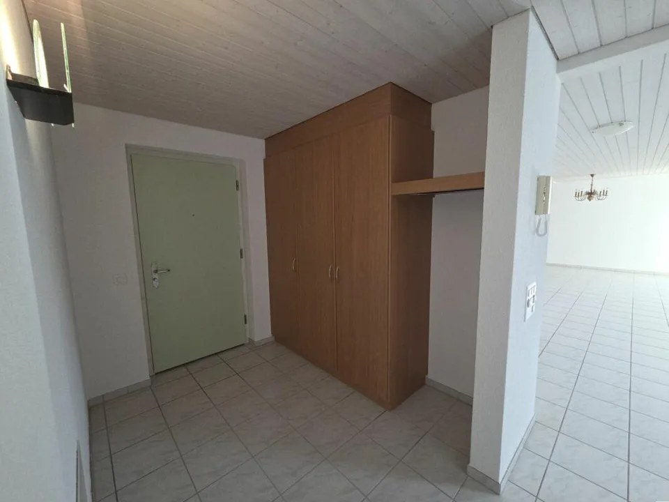 In vendita in Haushaldenstrasse 2a a 8374 Dussnang; bellissimo appartamento mansardato di 5½ locali, in una posizione tranquilla e soleggiata / solo 2 minuti a piedi dai mezzi pubblici! – foto 10 di 16