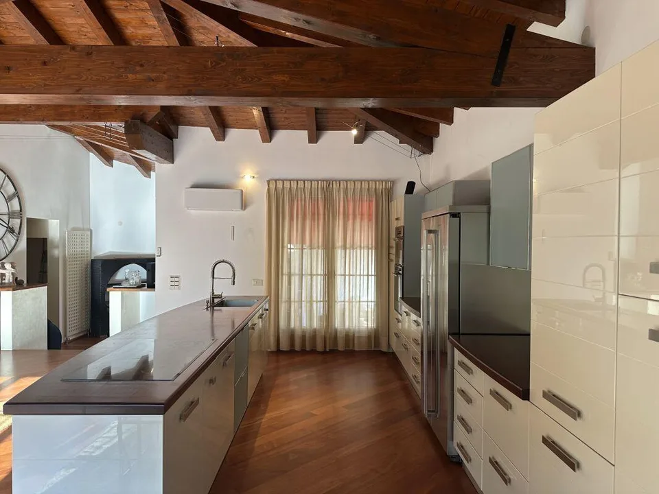 VILLA ESCLUSIVA TRA NATURA, LUSSO E PANORAMA MOZZAFIATO – foto 7 di 30