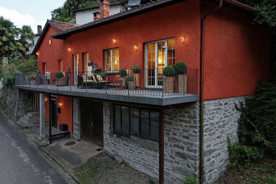 Casa secondaria con due appartamenti, garage e giardino – foto 6 di 13