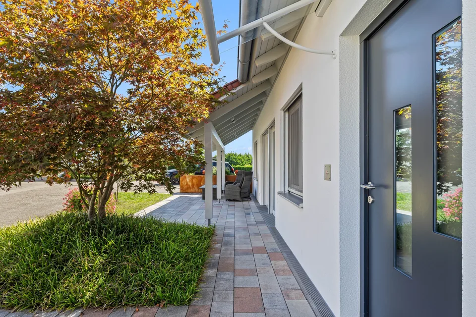 Charmantes 3-Zimmer-Kleinhaus mit Terrasse – Foto 3 von 9