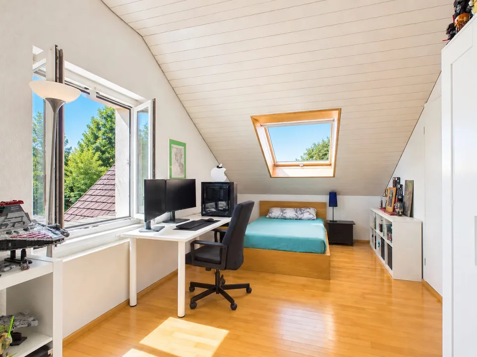 7-Zimmer-Einfamilienhaus mit 1712m² Grundstück und grossem Entwickl... – Foto 6 von 13