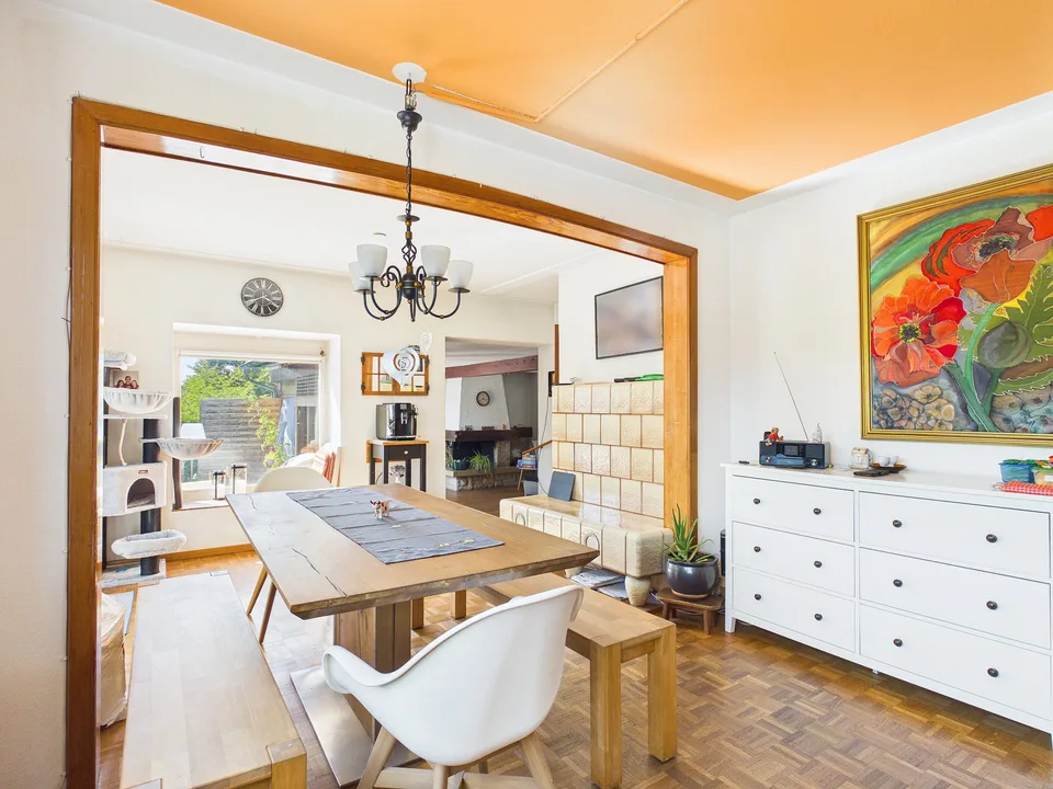 7-Zimmer-Einfamilienhaus mit 1712m² Grundstück und grossem Entwickl... – Foto 4 von 13