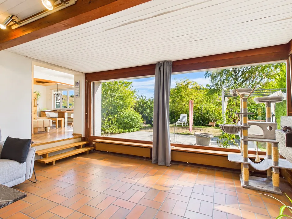 7-Zimmer-Einfamilienhaus mit 1712m² Grundstück und grossem Entwickl... – Foto 2 von 13