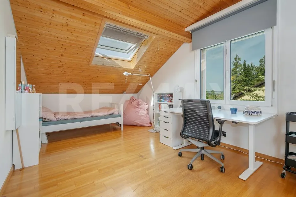 Freistehendes 6½-Zimmer-Einfamilienhaus mit viel Charme und Weitblick zu vermieten