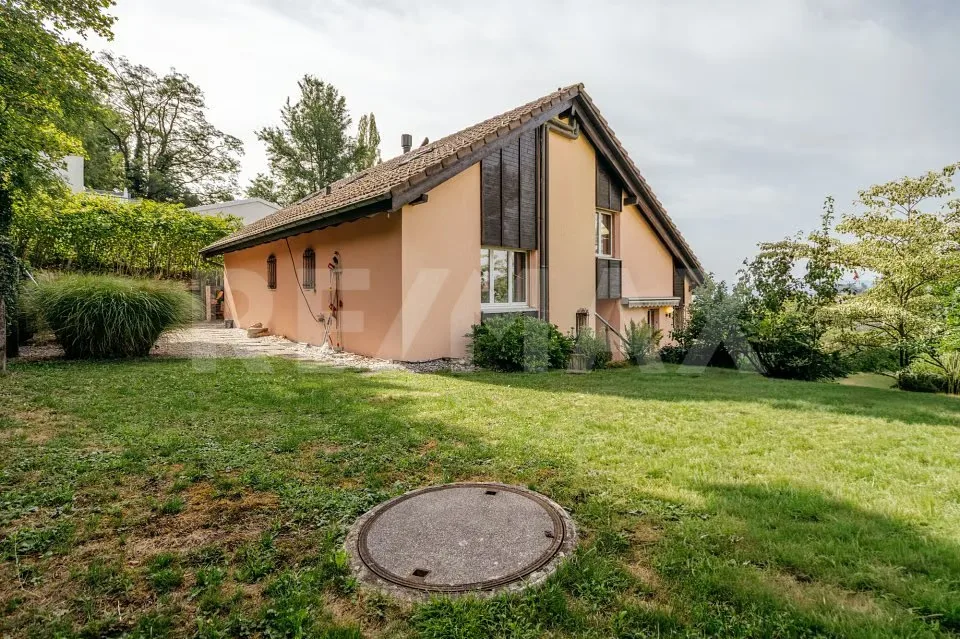 Freistehendes 6½-Zimmer-Einfamilienhaus mit viel Charme und Weitblick zu vermieten