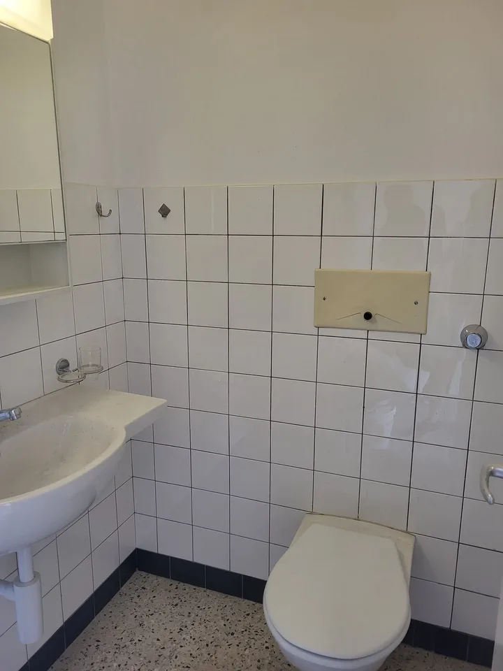 Appartamento straordinario di 4,5 stanze con vari balconi e ascensore a Bienne – foto 10 di 11