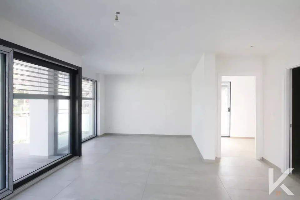 Lumineux appartement 4.5 pièces – photo 3 sur 12