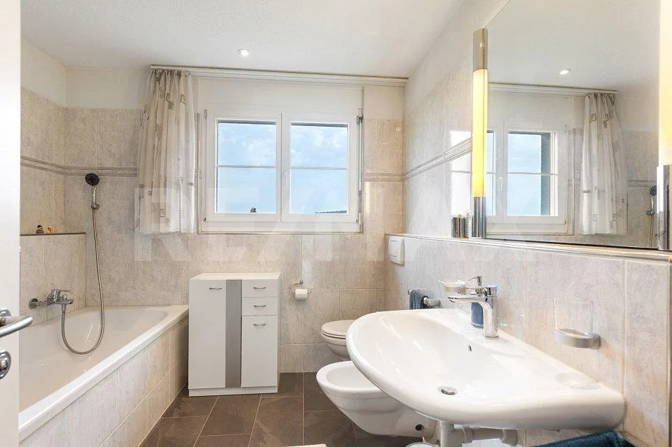 Maison de coin de 5,5 pièces avec beaucoup d'intimité et de vues dégagées – photo 9 sur 13