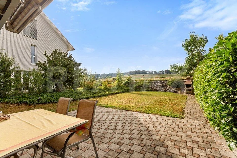 Maison de coin de 5,5 pièces avec beaucoup d'intimité et de vues dégagées – photo 11 sur 13