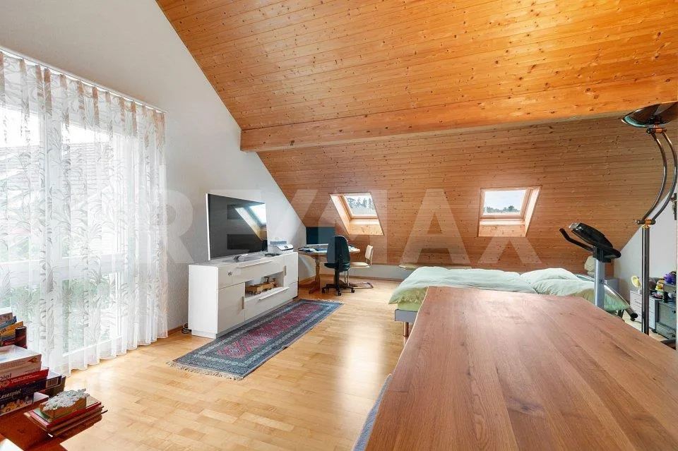 Maison de coin de 5,5 pièces avec beaucoup d'intimité et de vues dégagées – photo 8 sur 13