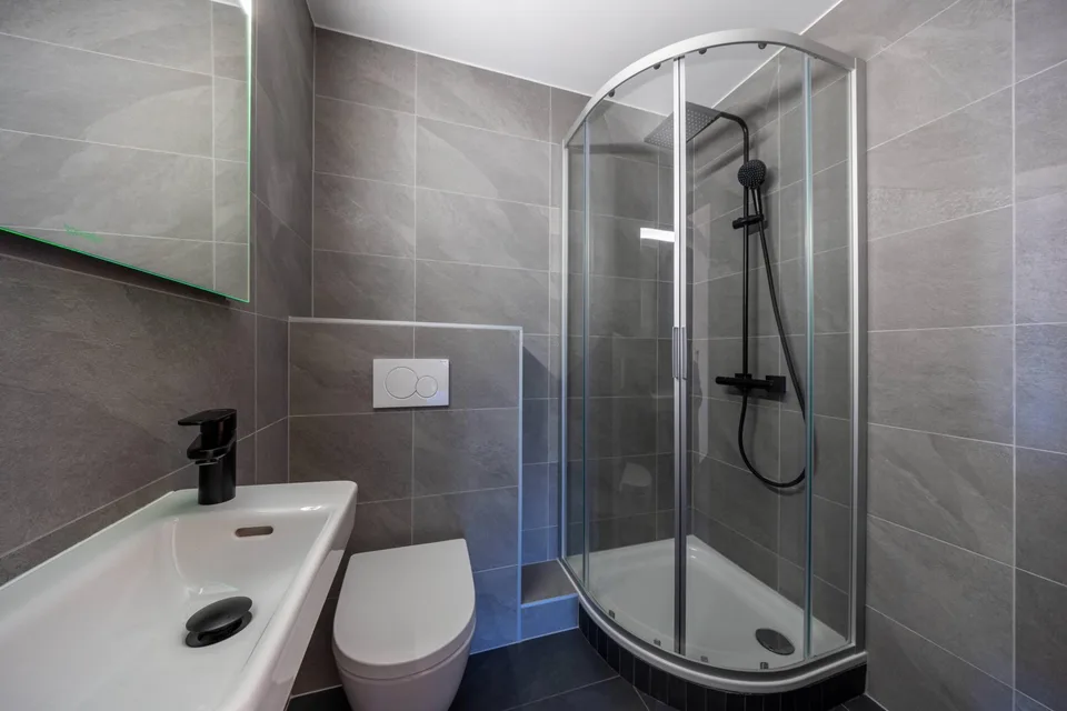 Wunderschöne renovierte Penthousewohnung im Zentrum des Resorts – Foto 10 von 14