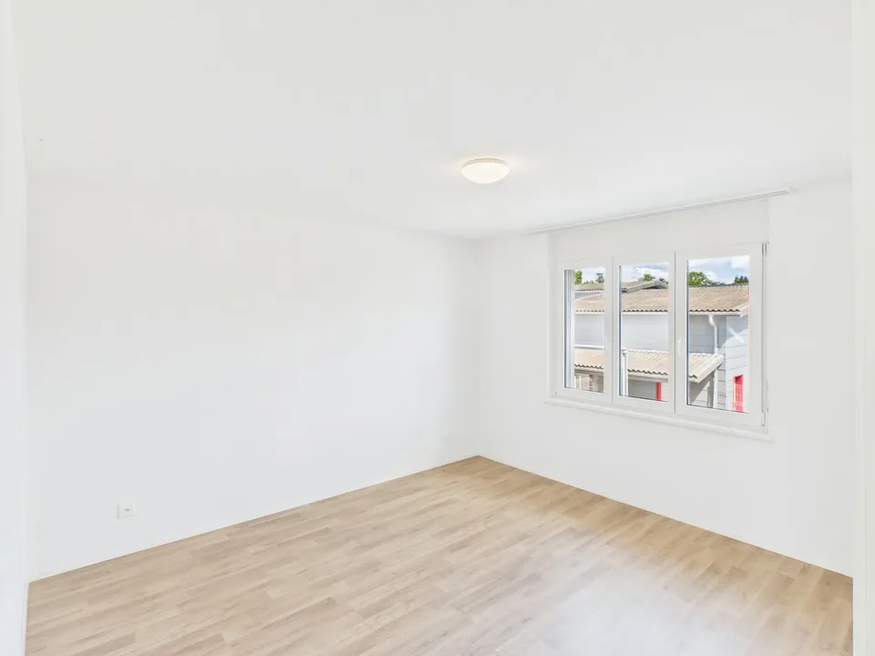 Appartamento moderno 3.5 locali a Fulenbach | Balcone di 22 m² | accessibile in sedia a rotelle e di alta qualità