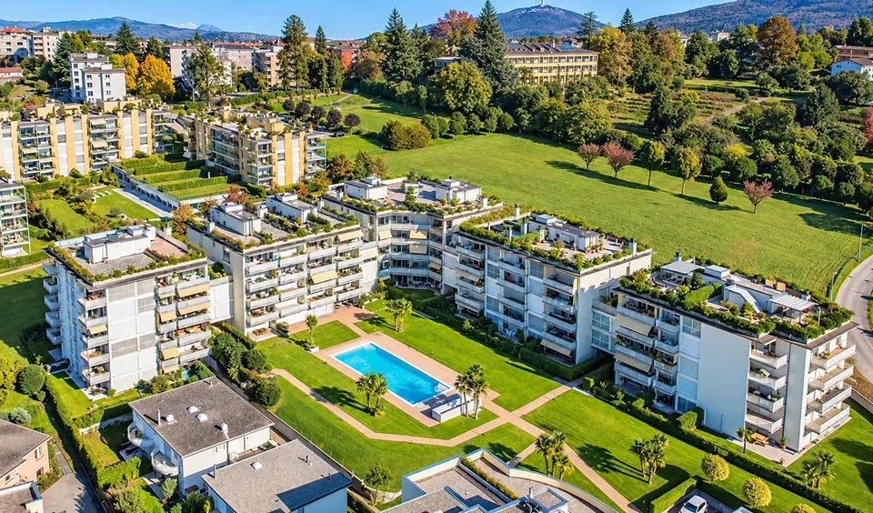 3 Zimmer mit großer Terrasse, Schwimmbad, Fitnessraum und Wellnessbereich – Foto 11 von 13