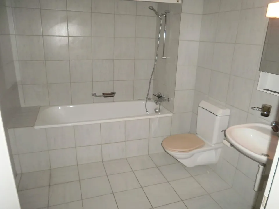 Gemütliche 4.5 Zimmer Wohnung mit grosser, überdachter Laube