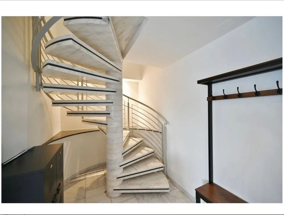 Appartement exclusif de 6,5 pièces sur deux niveaux avec vue à Riehen
