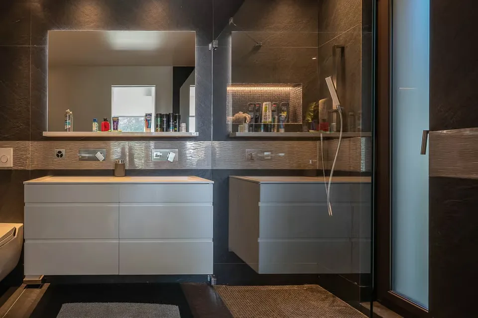 Lausanne Chailly, Triplex aus zwei Wohnungen mit 5 Schlafzimmern mit Bad en suite – Foto 13 von 13
