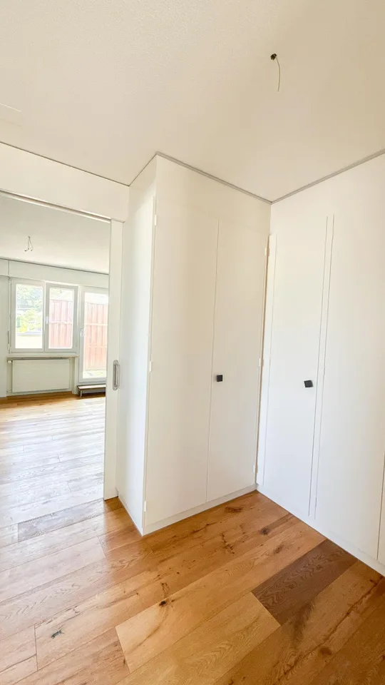 Appartamento attico luminoso di 2½ stanze con terrazza e vista panoramica – foto 9 di 12