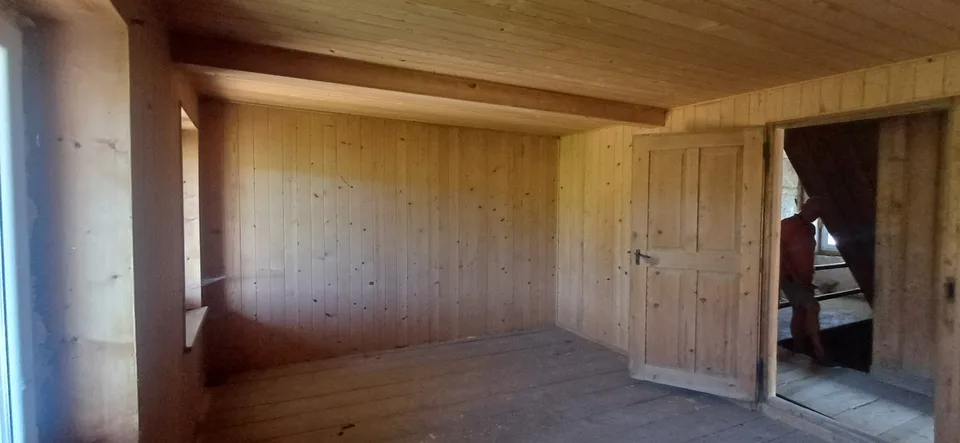 FERME DE CARACTÈRE À RÉNOVER - POTENTIEL EXCEPTIONNEL. FRIBOURG À 7 MINUTES – photo 8 sur 10