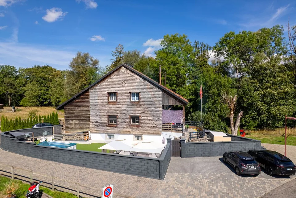 Der Charme einer alten Mühle. Der heutige Komfort und 318 m² Garten – Foto 2 von 13