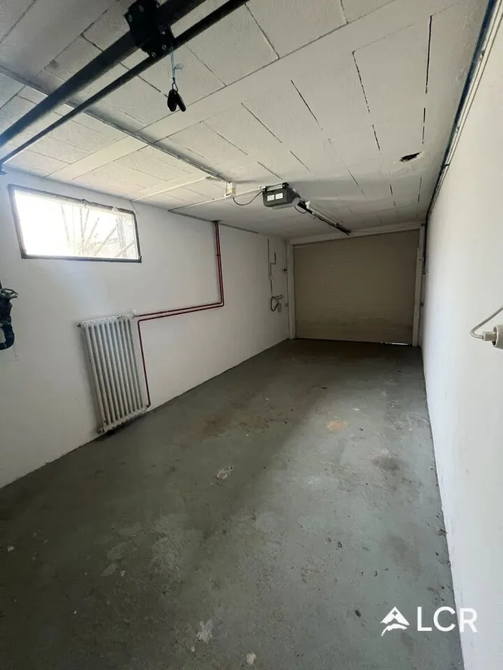 Beautiful individual house with 6 rooms / 4 bedrooms / 2 bathrooms / 3 parking spaces / electric charging station