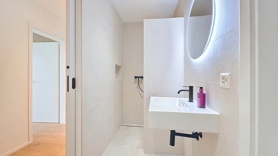 Magnifico appartamento 4.5 locali con giardino a Fétigny – foto 19 di 22