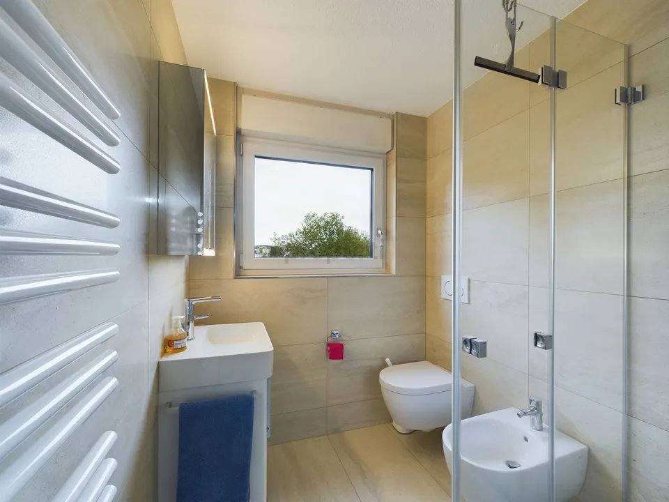 Vivere comodamente con vista lago e balcone soleggiato in una posizione fiscalmente vantaggiosa