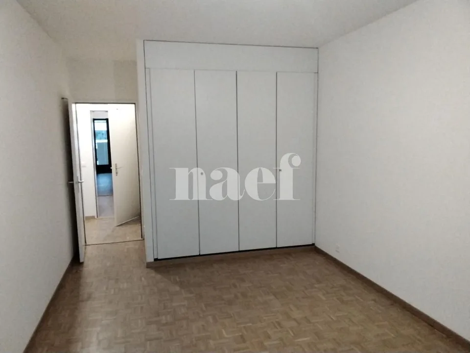 Vier-Zimmer-Wohnung mit innerem Parkplatz in Champel – Foto 37 von 39