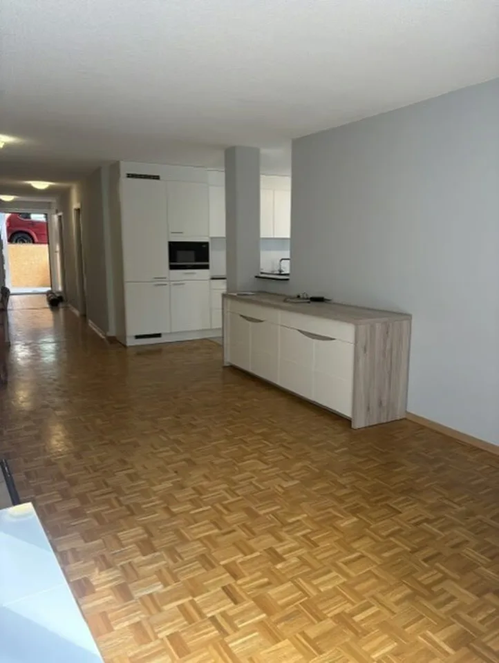 Schöne Wohnung von ~100 m2 in einem Einfamilienhaus mit Terrasse