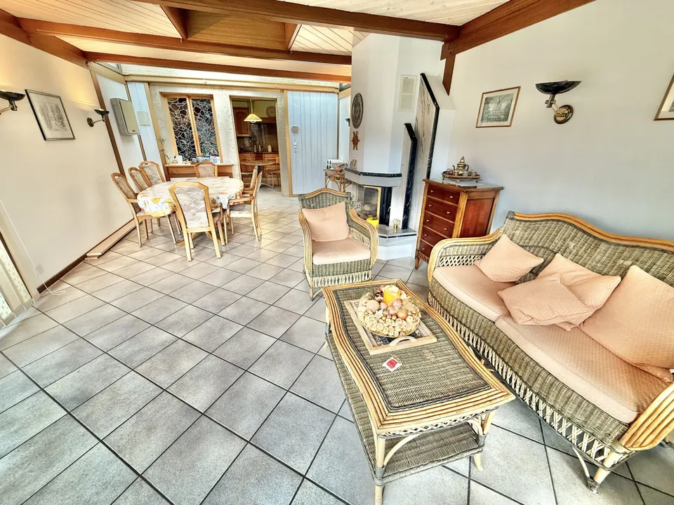 In vendita a Buix, casa in affitto con 3 appartamenti – foto 3 di 13