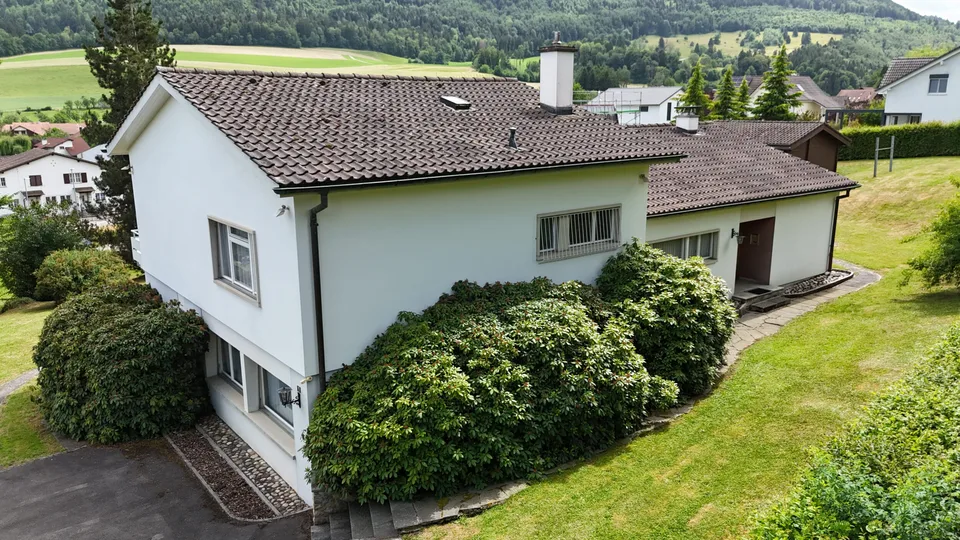 Villa di 9.5 locali in vendita a Glovelier su un ampio terreno – foto 4 di 13