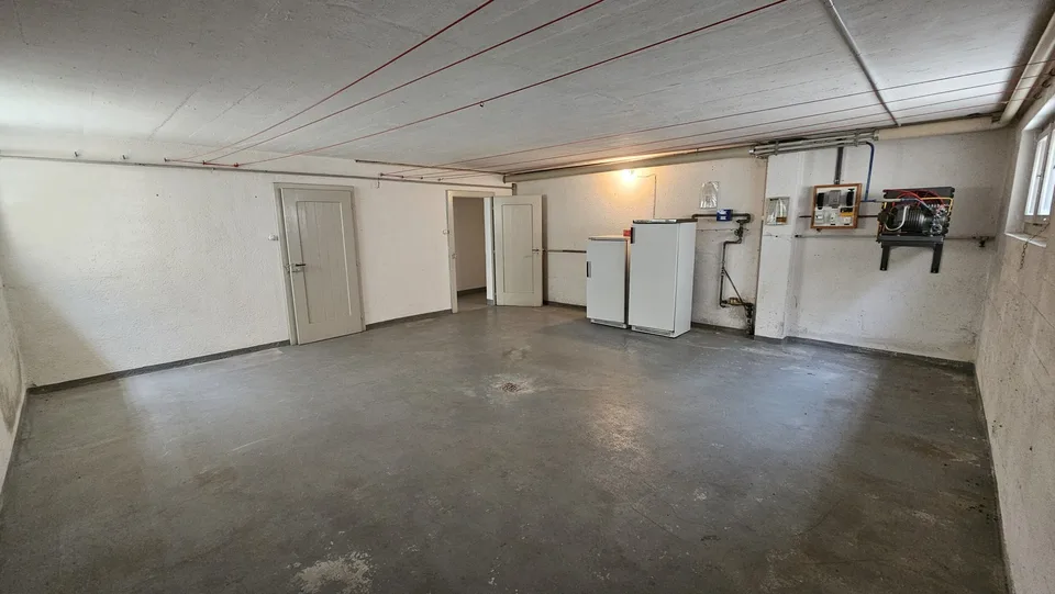 Villa di 9.5 locali in vendita a Glovelier su un ampio terreno – foto 11 di 13