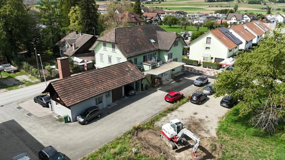 Vielseitige Liegenschaft mit Geschichte, Ertrag und grosszügigem Grundstück – Foto 3 von 10