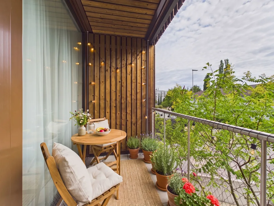 Exklusive 3.5-Zimmer-Wohnung in Binningen mit Loggia & Balkon