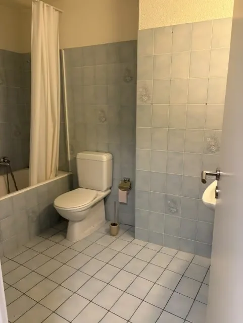 Bel appartement de ~100 m2 dans maison individuelle avec terrasse – photo 10 sur 10