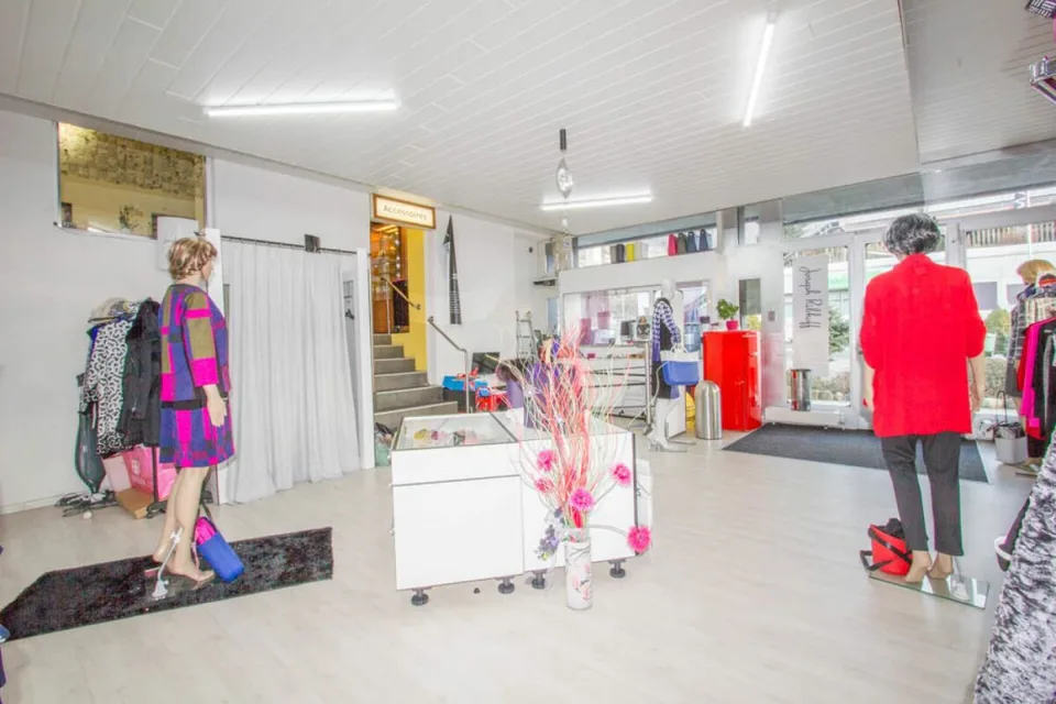 Negozio in una posizione privilegiata a Sargans – foto 2 di 8