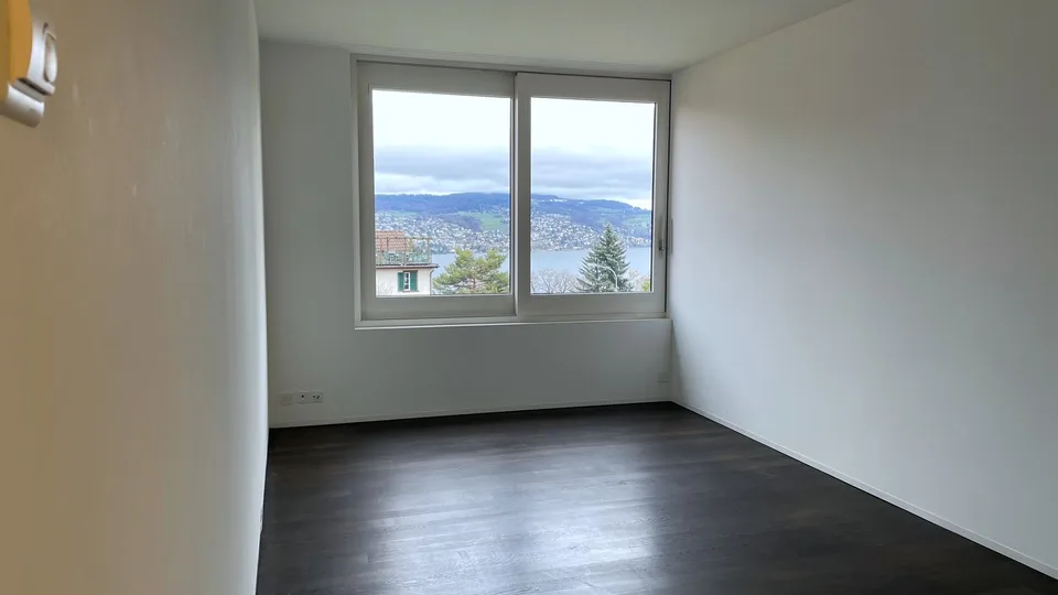 Exklusive 4,5-Zimmer-Wohnung inmitten einer Parklandschaft