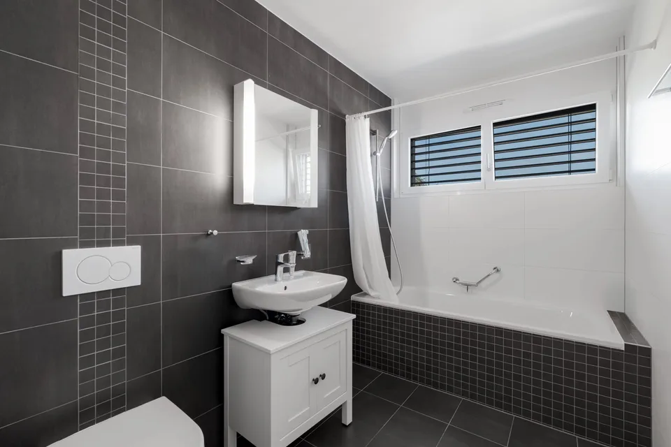 Appartamento attico contemporaneo di 4.5 locali vicino al lago – foto 6 di 8