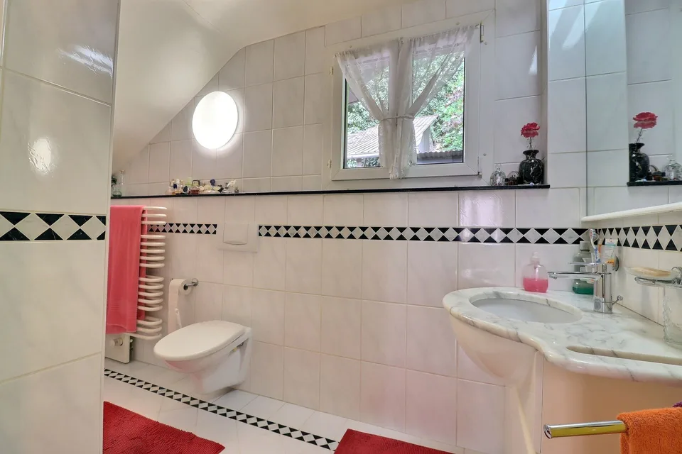 Chalet mit großem Potenzial in Villeneuve – Foto 15 von 28